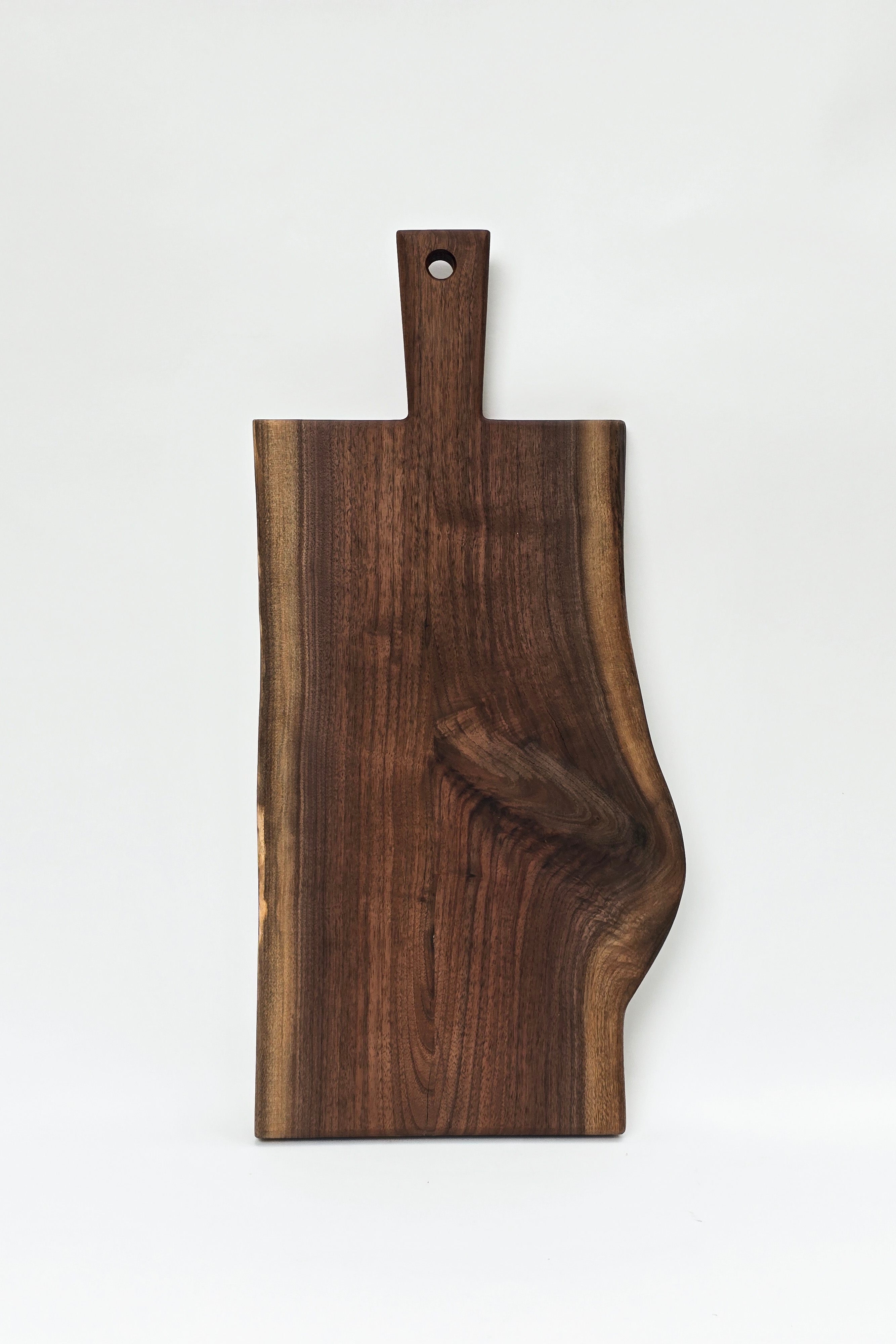 The Live Edge Cutting Board