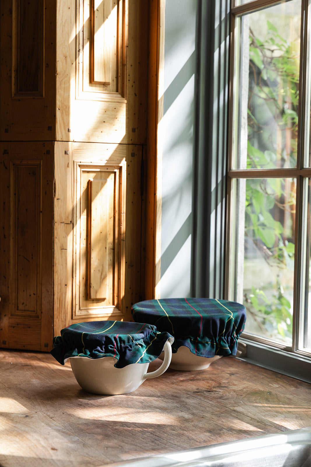 The Tartan Reversible Bowl Cover