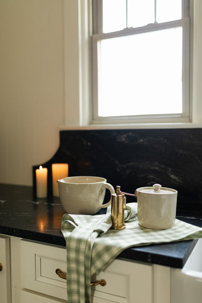 The Stoneware Canister with Lid