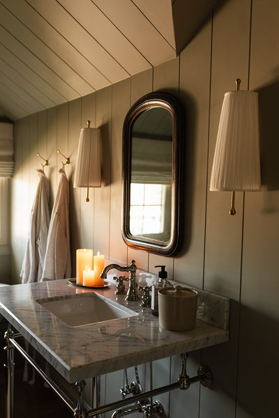 The Stoneware Canister with Lid