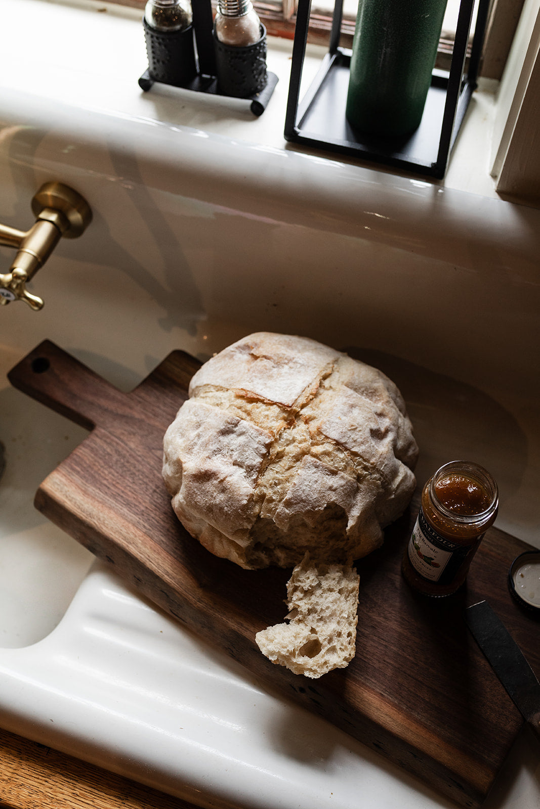 The Live Edge Cutting Board