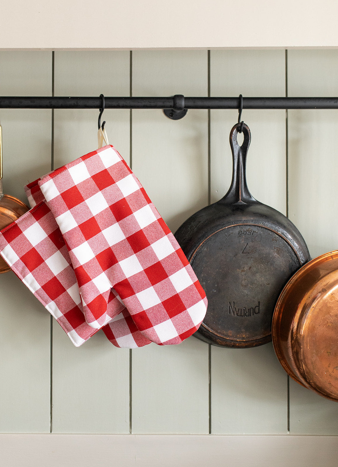 The Classic Oven Mitt Set