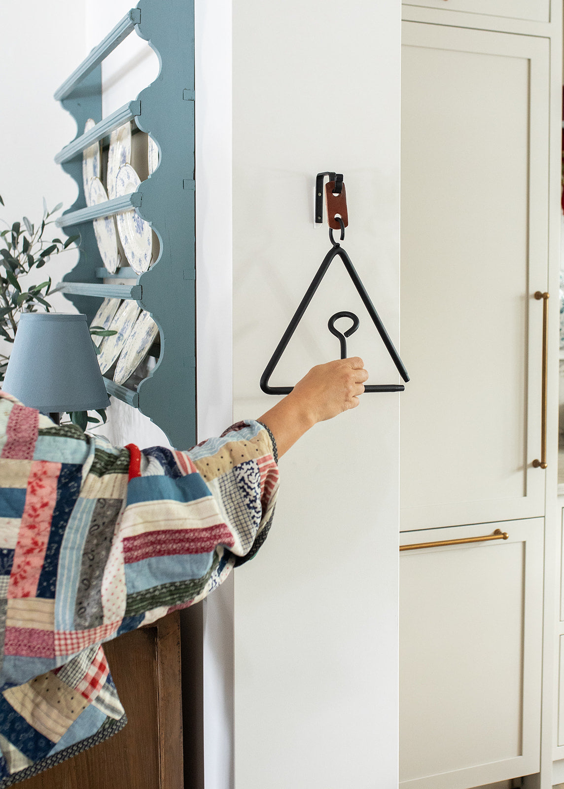 The Triangle Dinner Bell – Millstream Home