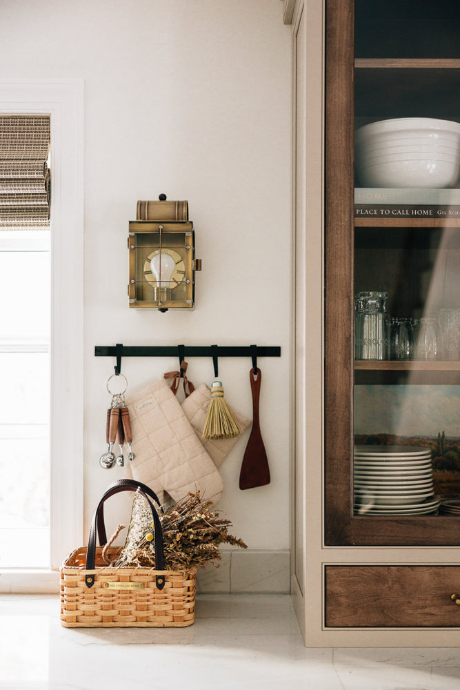 The Utensil Bar with Hooks