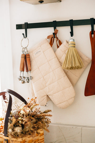 The Utensil Bar with Hooks